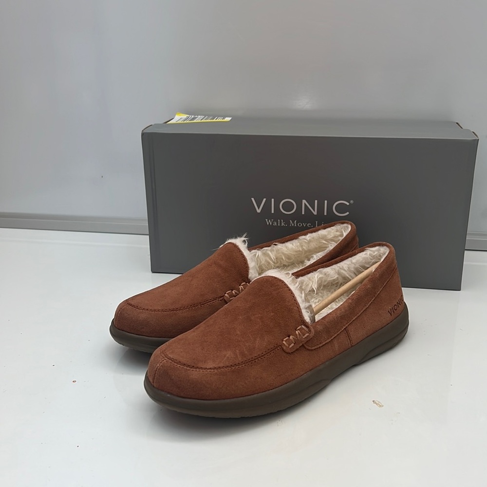 Vionic Lynez Supportive Slipper